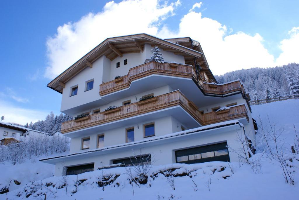 Landhaus Alpenjaeger Hainzenberg Ngoại thất bức ảnh